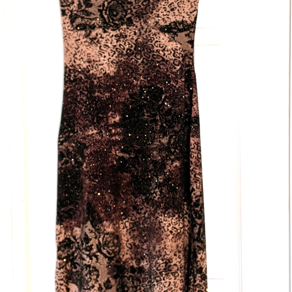 A sexy little strapless sequence knee length dree